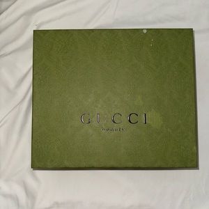 GUCCI flora gorgeous gardenia perfume